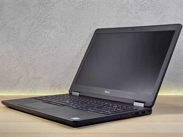 Dell Latitude 5570 i5-6440HQ/16GB/256GB/Win11Pro FHD