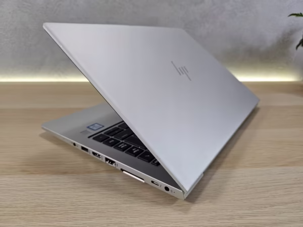 HP EliteBook 840 G6 i5-8265U/16GB/256GB/Win11 FHD